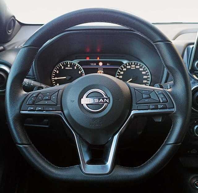 Nissan Juke 1.0 DIG-T 114CV N-CONNECTA DCT 5P