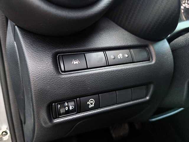 Nissan Juke 1.0 DIG-T 84KW N-CONNECTA DCT 5P