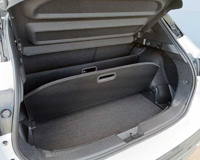 Nissan Qashqai 5P DIG-T E6E 103 KW (140 CV) MHEV 12V 6M/T 4X2 N-CONNECTA