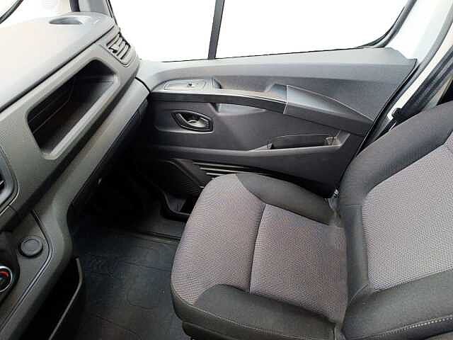 Nissan Primastar COMBI 8 2.0DCI EU6D-F 110 KW (150 CV) M/T S&amp;S ACENTA