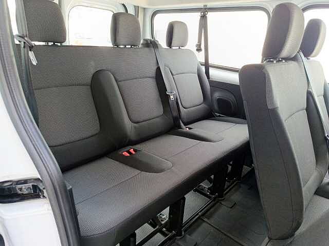 Nissan Primastar COMBI 8 2.0DCI EU6D-F 110 KW (150 CV) M/T S&amp;S ACENTA